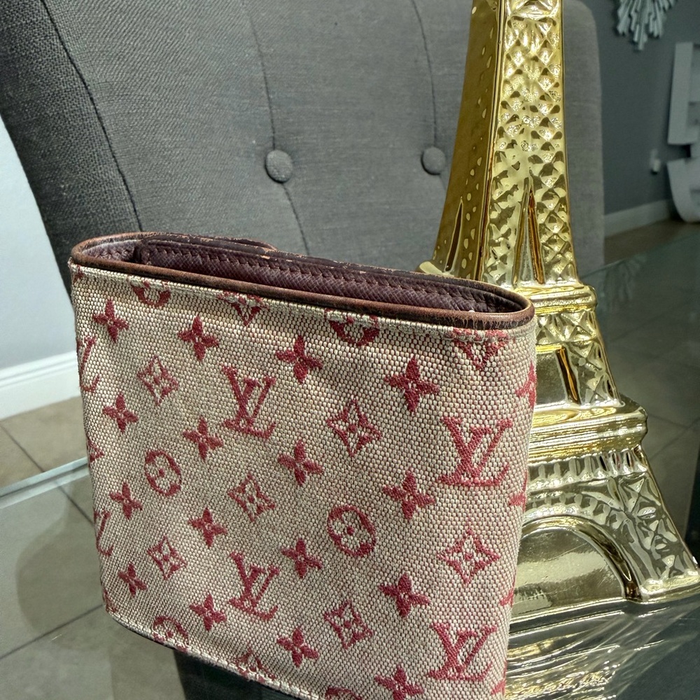 Louis Vuitton Monogram Canvas Wallet - Picture 3 of 7